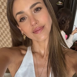 Слив Джессики Альбы